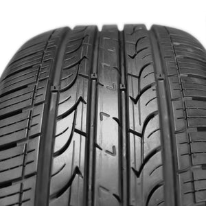 Kumho Solus KH25 215/55/17 93V Grand Touring All-Season
